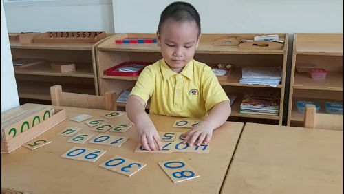 Giáo Cụ Montessori - Bộ Thẻ Số từ 1 Đến 9000
